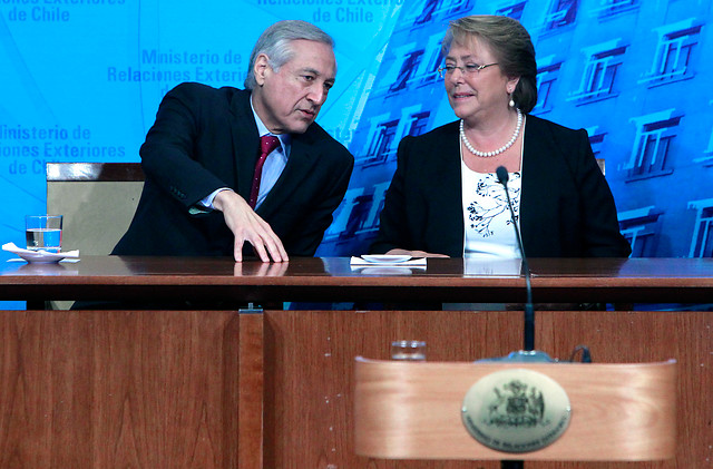 Investigarán  en Estados Unidos la  denuncia de la UDI por cena de recaudación para Bachelet