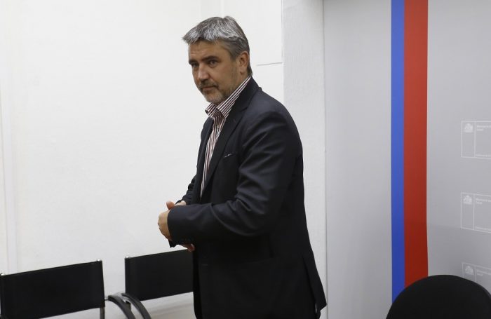 Penta: ex asesora del senador Fulvio Rossi aparece en el listado de boletas a SQM que investiga la Fiscalía