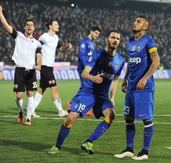 Chilenos en Europa: Se lucen Alexis y Orellana, mientras “sufre” Vidal
