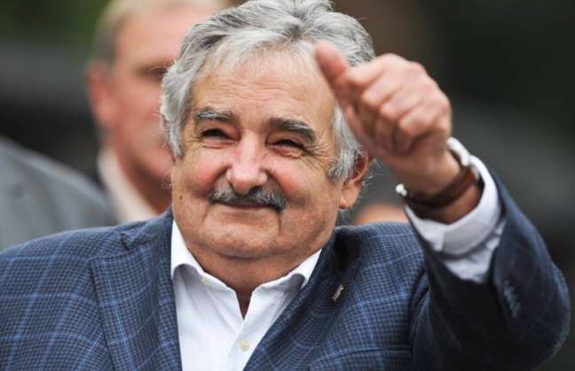 José Mujica: «Hay en Fidel y en el pueblo cubano una estatura de Quijote»