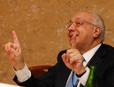 Bancos de fiesta: ritmo de expansión de utilidades se duplica y Saieh engorda su bolsillo