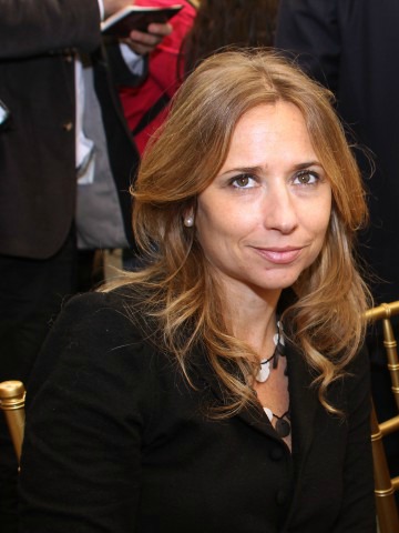 Ana María Zaldívar, ex subordinada de Dávalos, dice que es muy inteligente, «cálido, tímido» y de «buen trato»