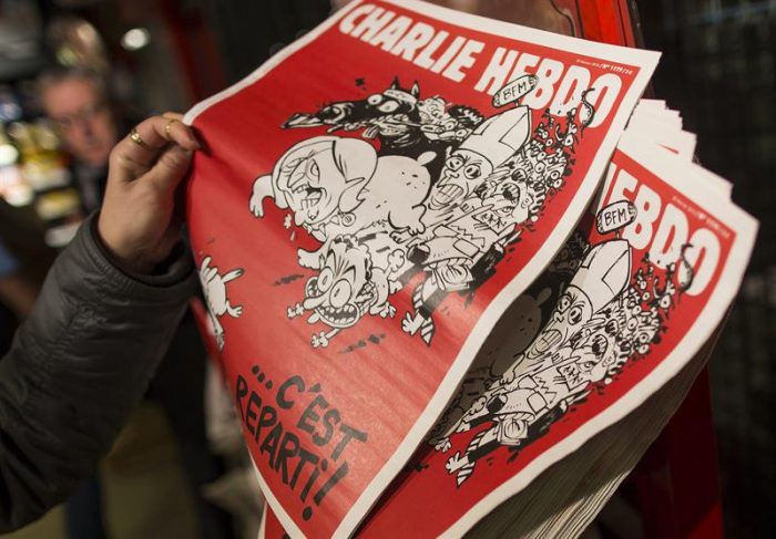 «Charlie Hebdo» clama su derecho a la libertad de expresión pese a la amenaza