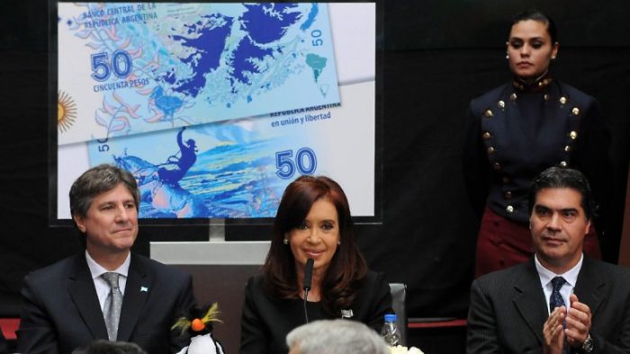 El nuevo billete dedicado a las Malvinas que genera críticas y bromas en Argentina