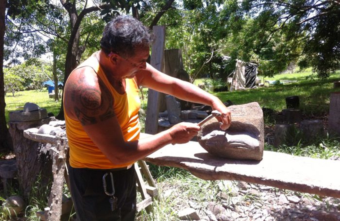 Pau Hereveri: El tallador de Moai que preserva la cultura Rapa Nui