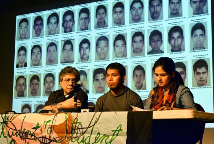 Los padres de 43 estudiantes desaparecidos en México buscan ayuda en EE.UU.