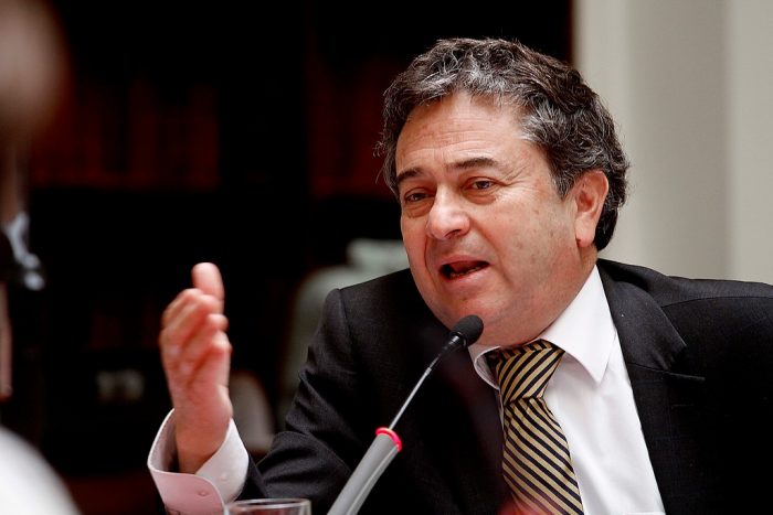 Coloma hace un diagnóstico de la crisis UDI citando a Arjona: «Hay que tener una amalgama entre experiencia y juventud»