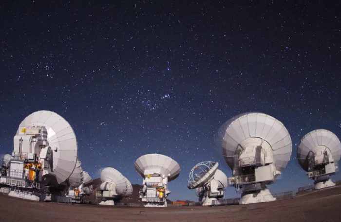 Premio Nobel de Física plantea que si existe vida en otro planeta, esta podría descubrirse en Chile
