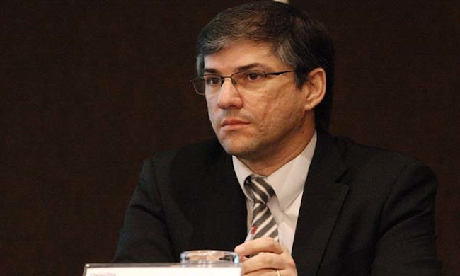 Pavez cumple lo prometido y pone en consulta norma que apunta a perfeccionar directorios