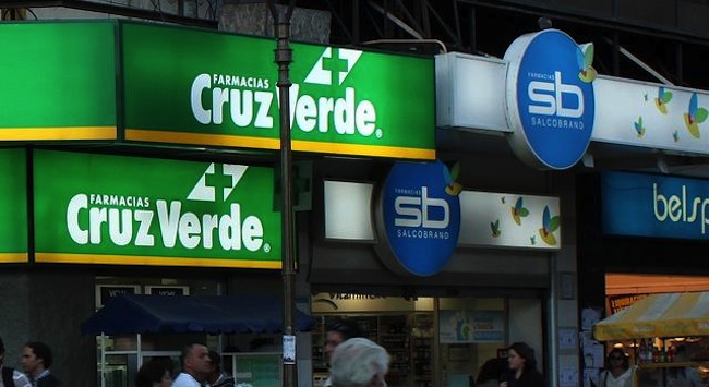 En medio de juicio a ejecutivos por colusión, Cruz Verde y Salcobrand entran en proceso de venta