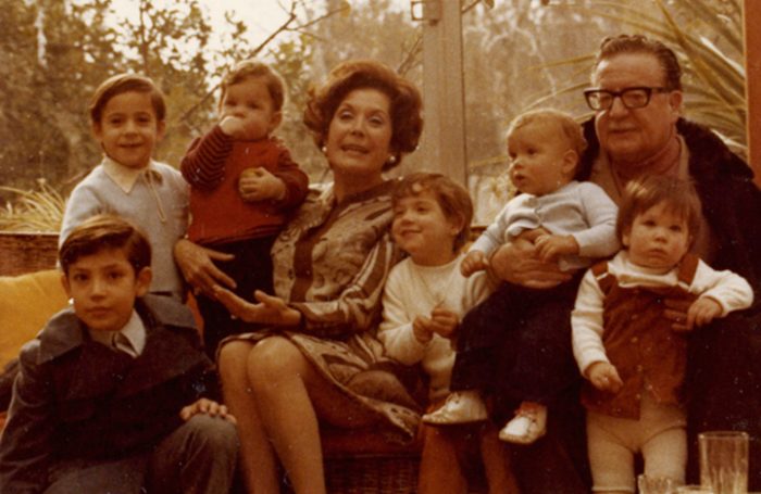 Inéditas imágenes de la familia Allende se verán en el documental «Allende, mi abuelo Allende»