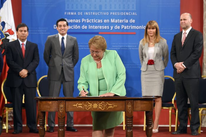 Bachelet anuncia proyecto que obliga a presidentes de la República a presentar de por vida su declaración de patrimonio e intereses
