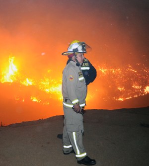 Más de mil uniformados se desplegarán para combatir incendio en Valparaíso