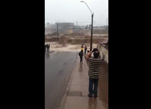 Videos: Captan momento exacto del comienzo del aluvión en Chañaral