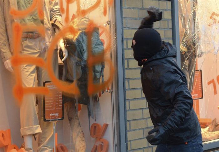 Violentos enfrentamientos en Fráncfort ante inauguración de sede del Banco Central Europeo
