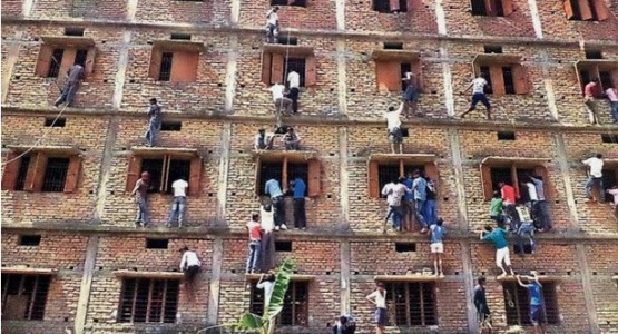 El escándalo de copia masiva en exámenes que avergüenza a India