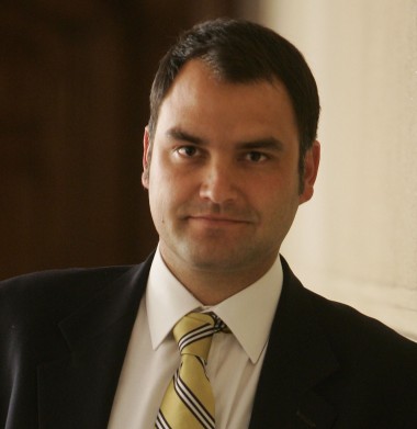Comisón Política ratifica a Javier Macaya como presidente interino de la UDI