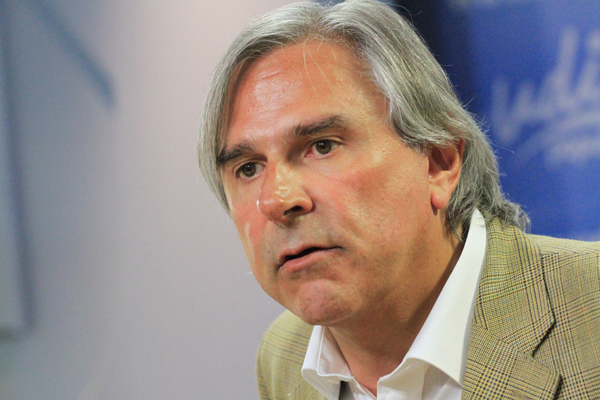 Moreira reapareció en reunión de directiva UDI y aseguró que seguirá en el Congreso y en su cargo como vicepresidente del gremialismo