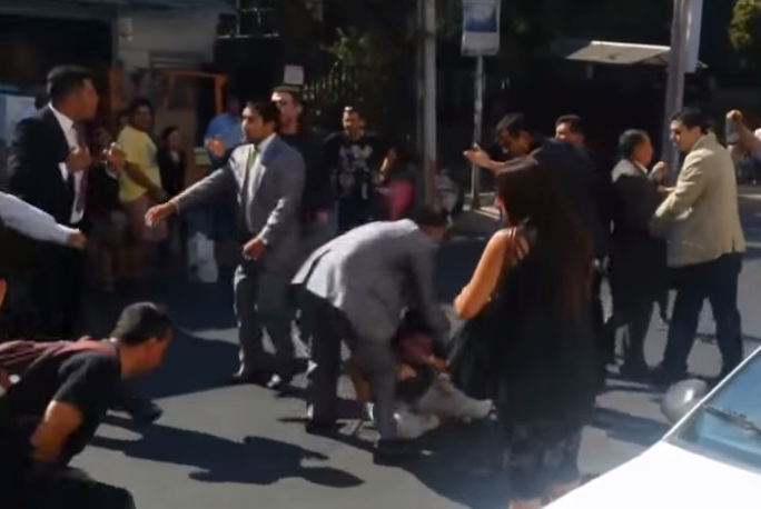 Video: Pastor Soto protagonizó incidentes frente a catedral evangélica