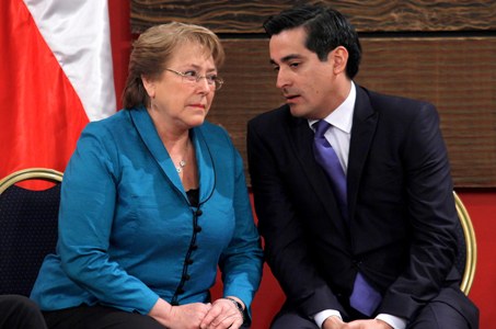 Peñailillo blinda a Bachelet y asegura que mandataria desconocía nuevo contrato que otorgaba a Caval una utilidad adicional