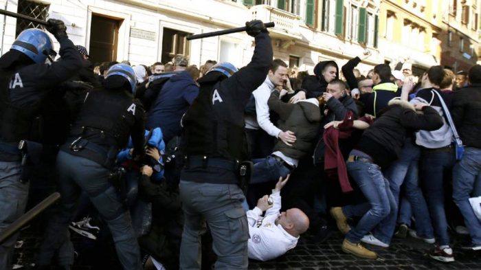 La UEFA abrió un proceso por actos racistas
