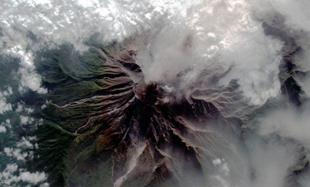 Meteorólogo estadounidense: «La erupción del Calbuco podría provocar un invierno volcánico»
