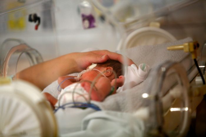 Tribunal condena al Hospital Felix Bulnes por muerte de recién nacida