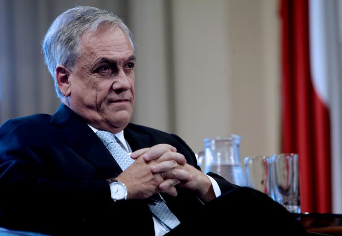 Analista Max Colodro estima que «podría haber una apropiación indebida» en supuesta maniobra de empresa de Piñera  que pagó bono con donación política