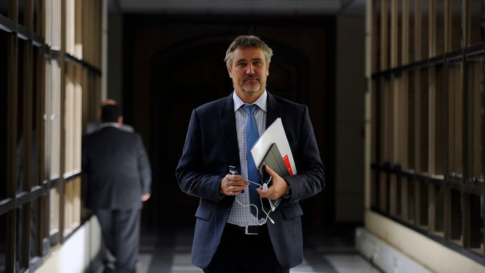#Iquiqueleaks: Filtran conversaciones que muestran el estilo conspirativo de Fulvio Rossi para manejar el gobierno regional