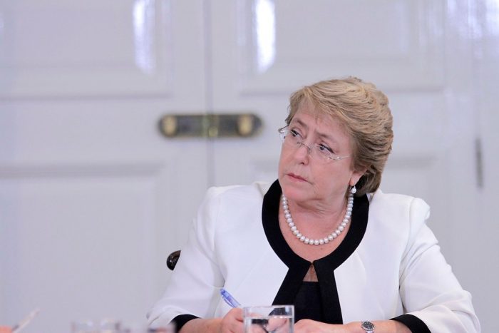Presidenta Bachelet cierra la puerta a la vieja guardia y dice que  nuevo gabinete tendría gente disciplinada con el programa