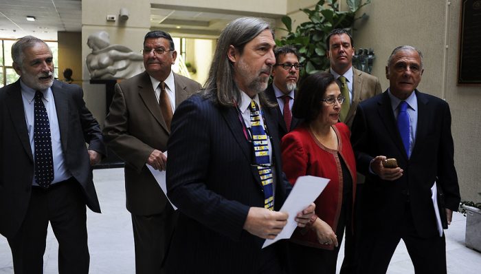 Todos contra Andrade: senadores PS y PPD rechazan sus críticas a Rodrigo Peñailillo