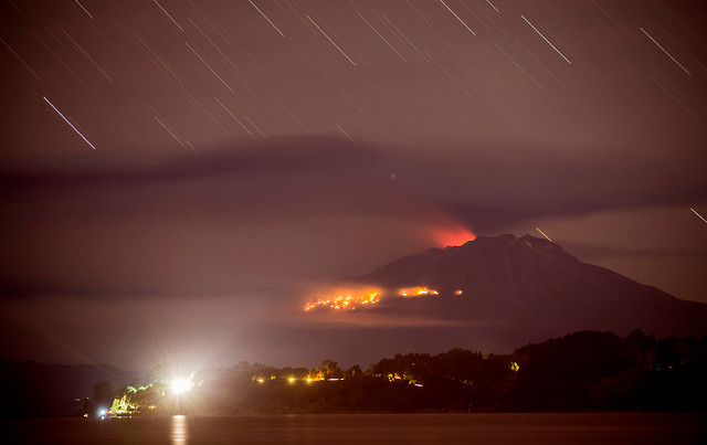 Se declara toque de queda en Puerto Montt, Puerto Varas y Puerto Octay tras erupción del volcán Calbuco