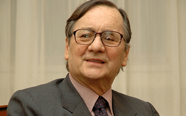 Belisario Velasco: «Acá no es cuestión de cambiar a Juan por Pedro»