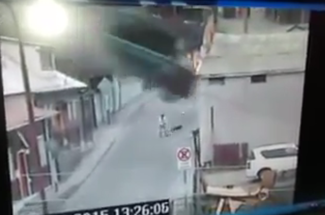 Video: Captan impactantes imágenes del accidente de un camión en Talcahuano
