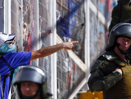 Nueva Ley de Violencia en los Estadios penaliza secuestro de buses y xenofobia