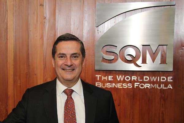 Secretaria de SQM asegura que al menos seis políticos se reunieron con Patricio Contesse