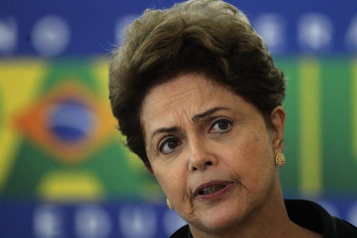 Rousseff dice que «la soberanía y el futuro» de Brasil dependen de la recuperación de Petrobras