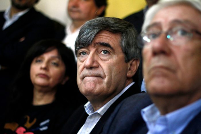 Escalona reconoce triunfo de Allende y se queja de «manejo comunicacional interesado» el día de la elección