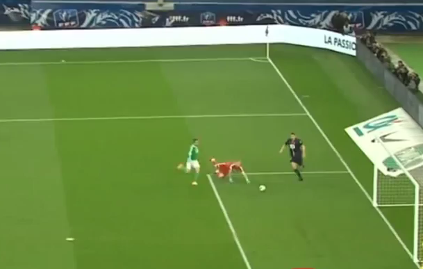 Video: Mira el golazo que le marcó Zlatan Ibrahimovic al St Étienne