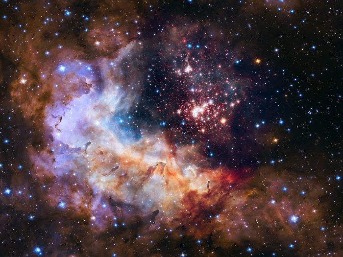 Un tapiz de estrellas jóvenes, la imagen oficial del 25 aniversario del Hubble