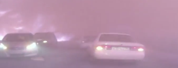 Video: Desoladoras imágenes de autos atrapados en incendio forestal en Rusia
