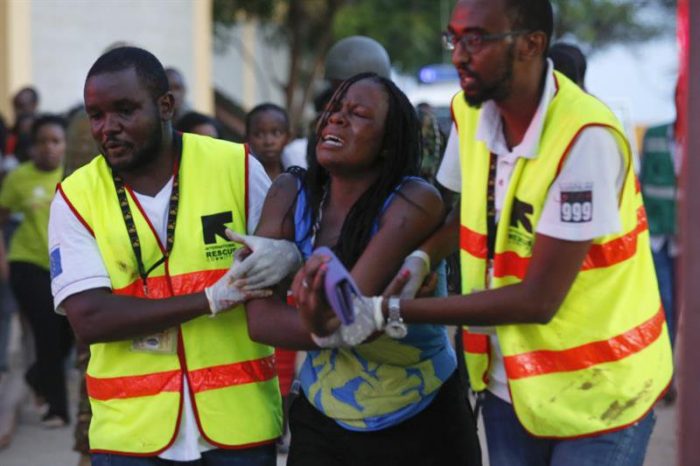 Grupo yihadista Al Shabab mata a 147 personas tras 16 horas de asedio en universidad de Kenia