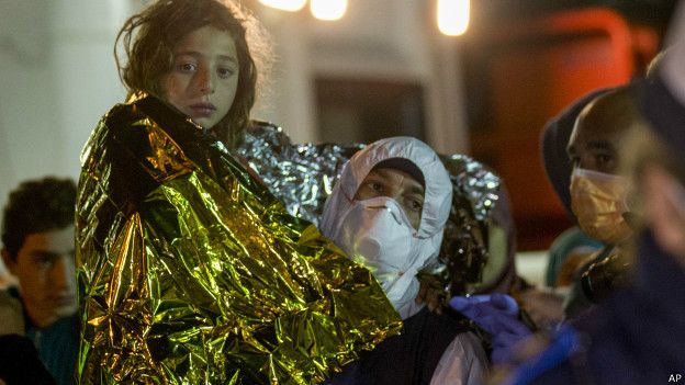Cómo se llegó a la «peor catástrofe» con inmigrantes en el mar Mediterráneo