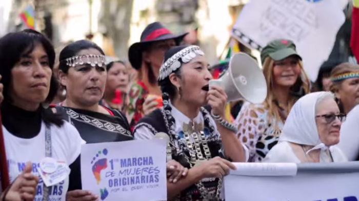 Video: Primera marcha de mujeres originarias por el buen vivir