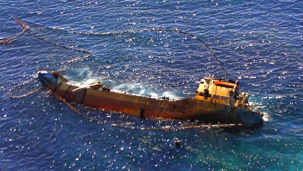 Ascienden a 54 los muertos tras hundimiento de pesquero ruso