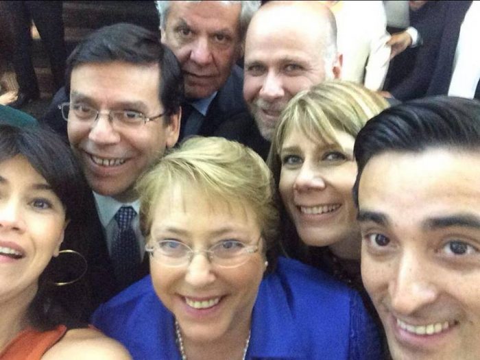 [Foto] El día en que todos eran felices en el gabinete de Michelle Bachelet