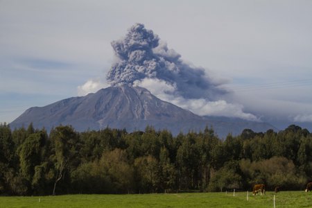 Lluvias aumentan peligro de lahares tras erupción del volcán Calbuco