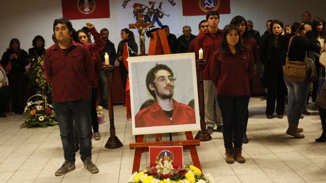 Estudiantes asesinados tras marcha estudiantil son despedidos por familiares y amigos