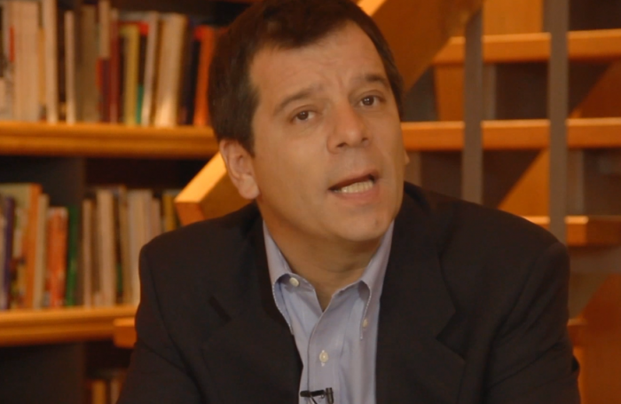 Clip: Navarrete: «Como buena hija de militar Bachelet no mira hacia atrás y tampoco recoge heridos»