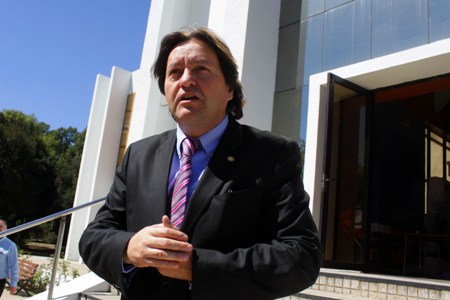 Diputado Jiménez molesto por el «fuego amigo» contra Peñailillo